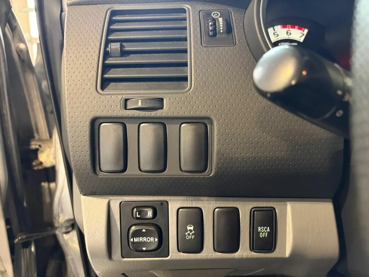 Toyota Tacoma снимка Toyota Tacoma
