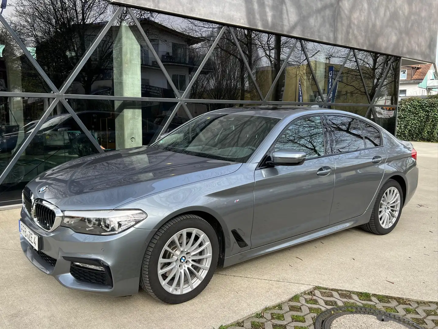BMW 520 520 d M Sport Grey - 1