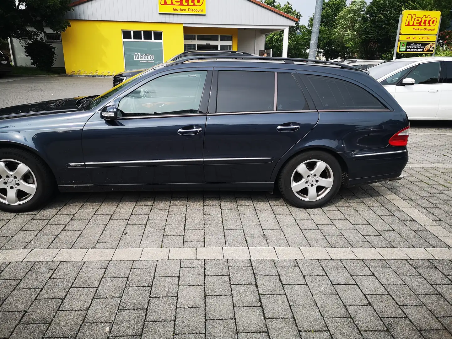 Mercedes-Benz E 240 E 240 T Elegance Schwarz - 2