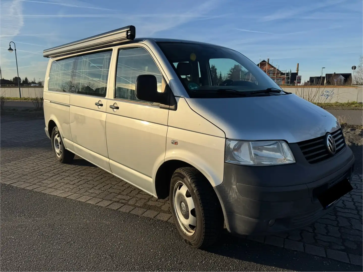 Volkswagen T5 Caravelle 9sitzer Stříbrná - 1
