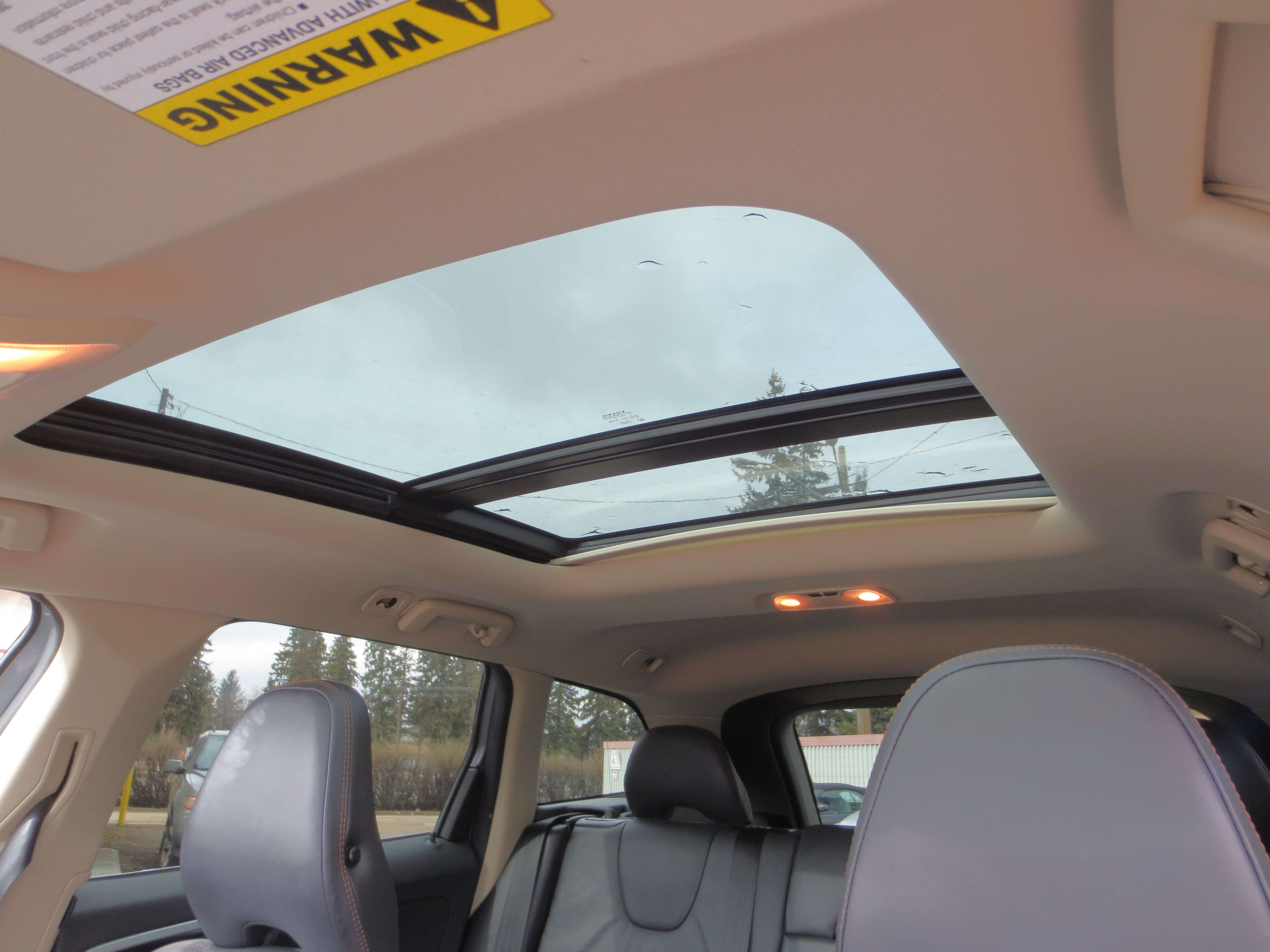 2010 Volvo XC60 T6 AWD | Htd Lthr/Pano Roof/Bluetooth/USB ~ Carfax thumb 18