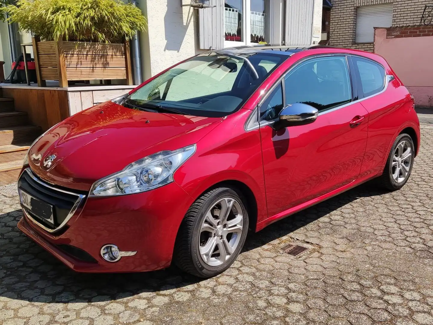 Peugeot 208 208 120 VTI Allure Rot - 1