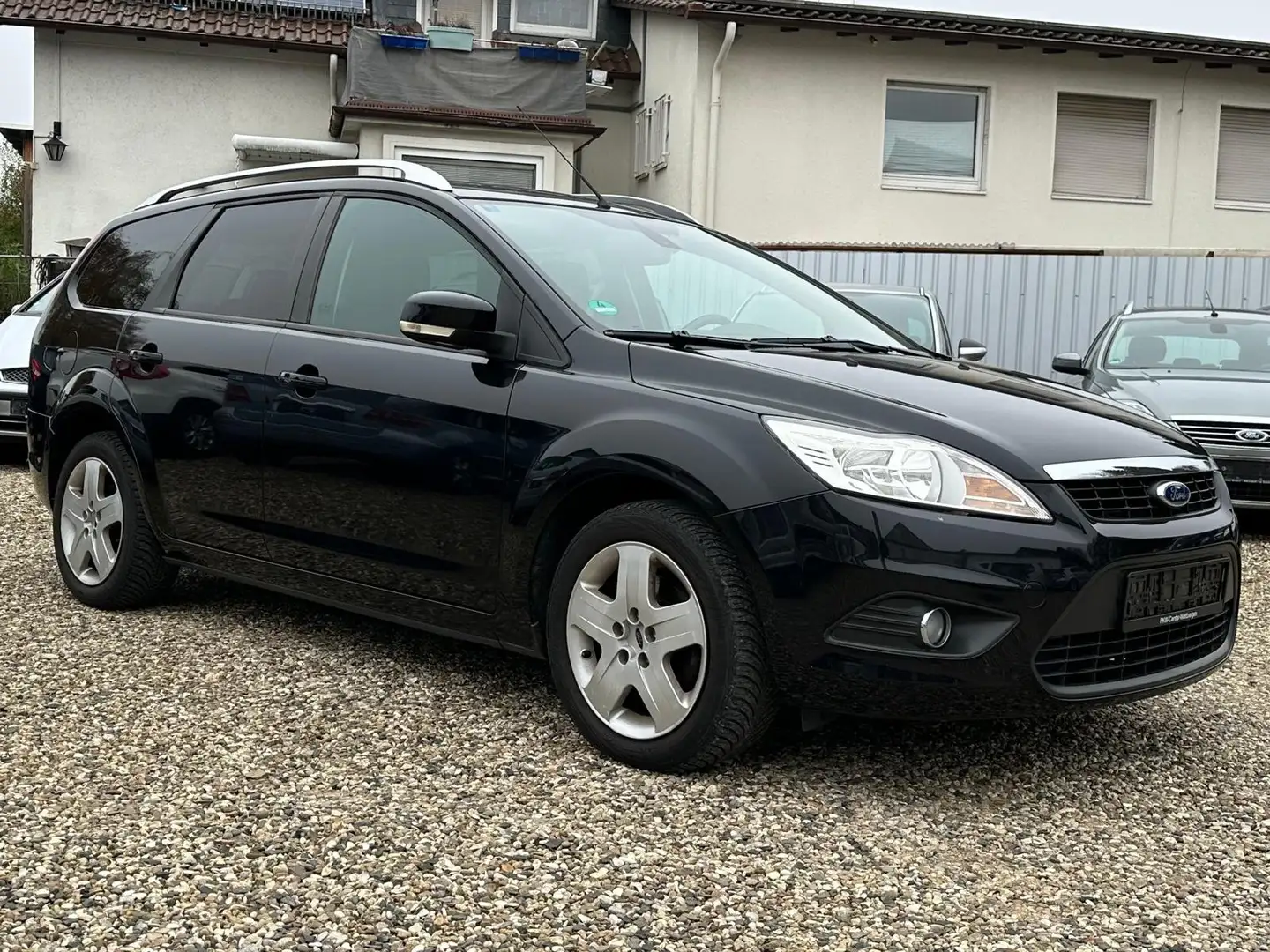 Ford Focus 1.6 Style Scheckheft bei Ford Zahnriemen Klima Schwarz - 1