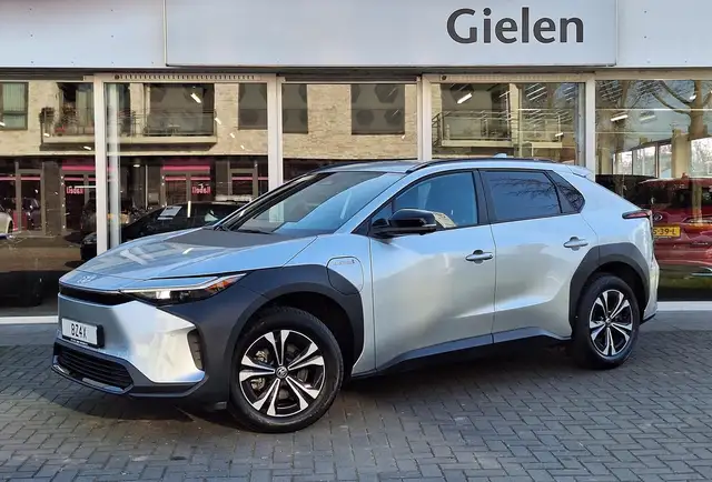 Toyota bZ4X 71,4 kWh Dynamic | 3-Fase, 360 Camera, Elektrische