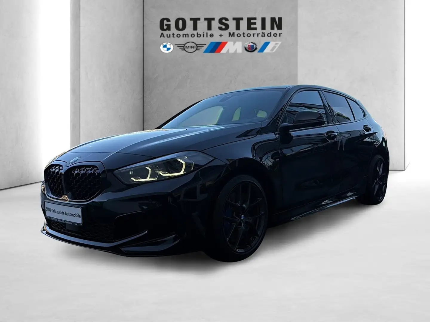 BMW 135 M135i xDrive M Sport Shadow Line Schwarz - 1