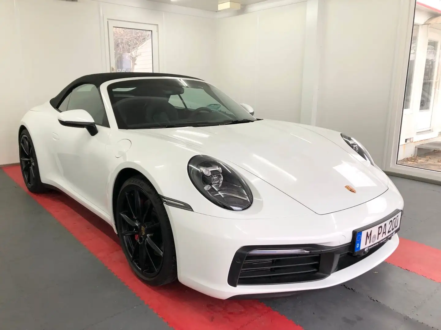 Porsche 911 Carrera S Cabriolet Blanc - 2