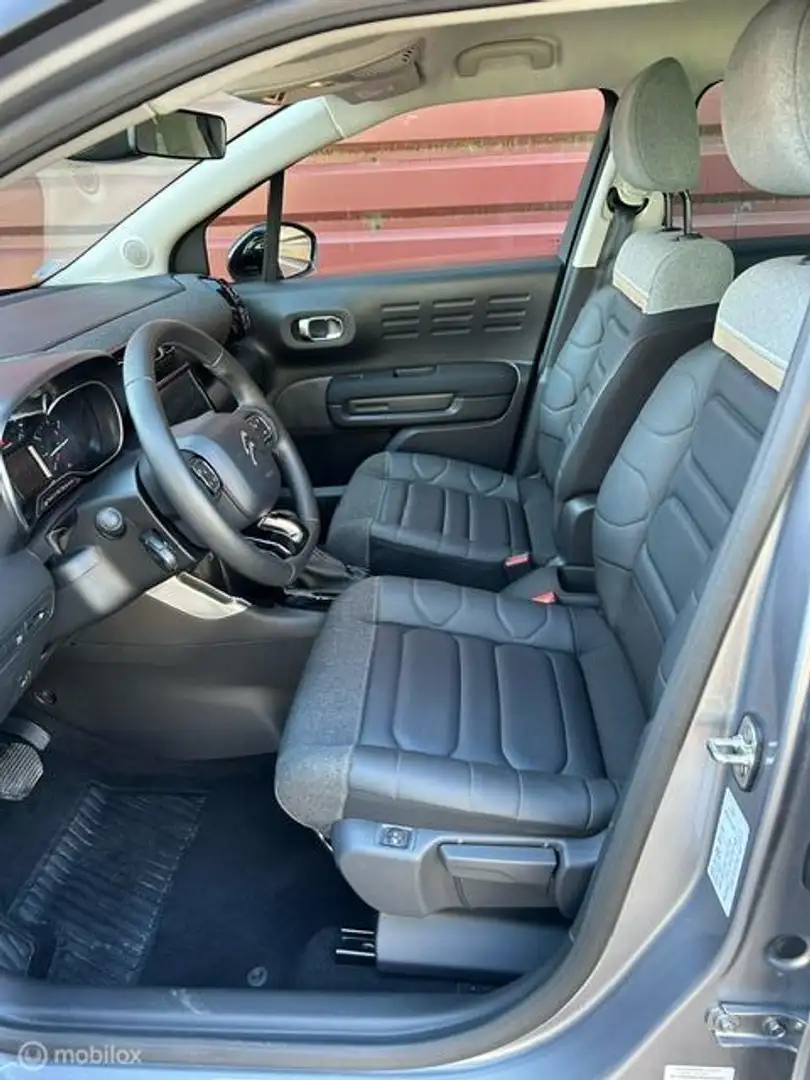 Citroen C3 Aircross 1.2 PureTech Plus 21.DKM ECC NAVI CRUISE PDC Grijs - 2