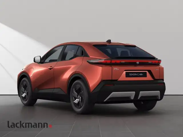 Toyota C-HR view 6