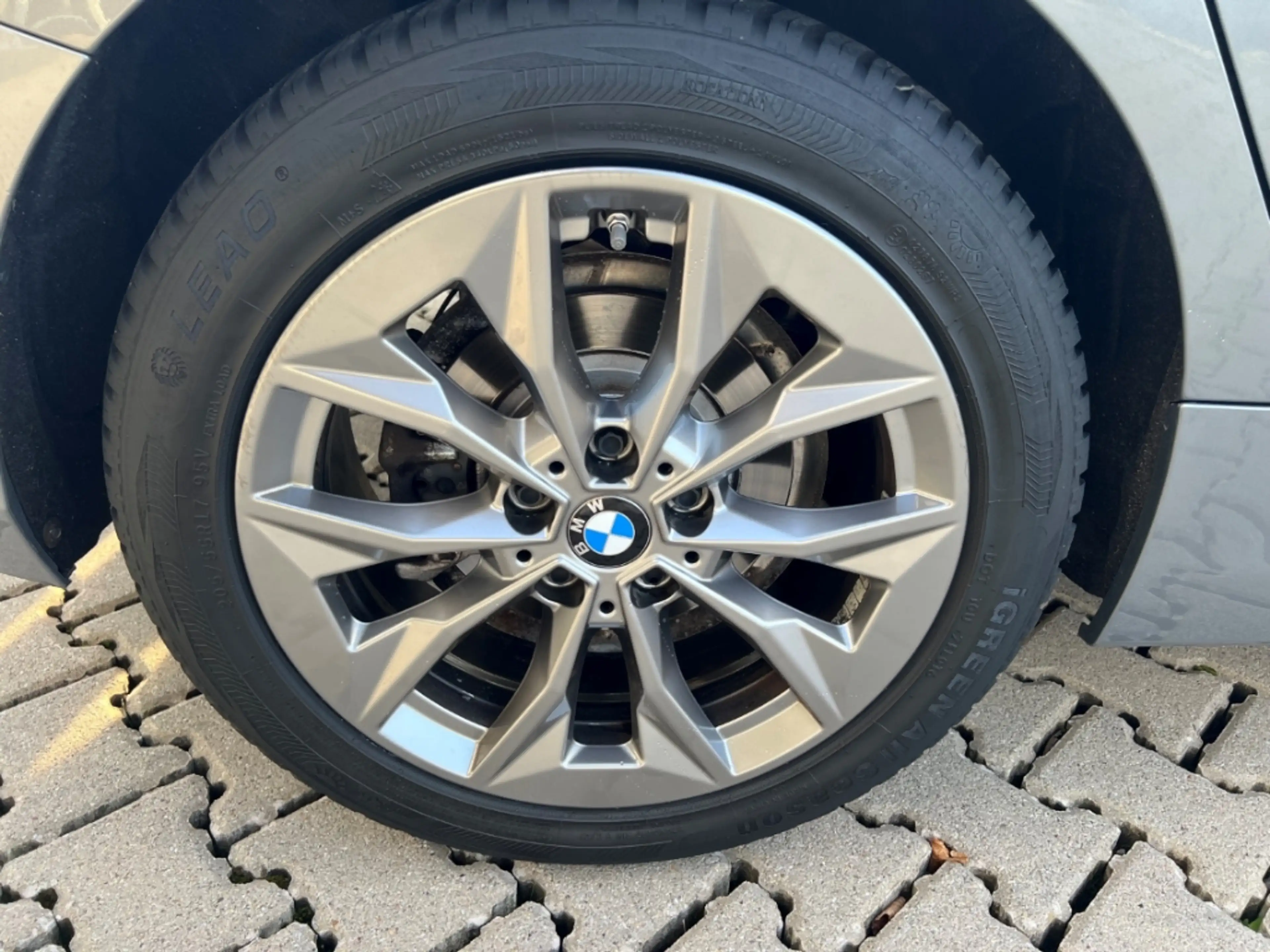 BMW 120 A Limousine Navi Digitales Cockpit LED Apple CarPl — photo 9