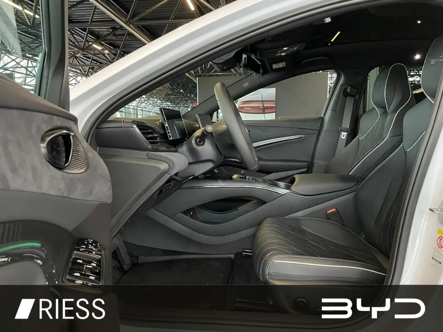 BYD Seal Excellence AWD Weiß - 2