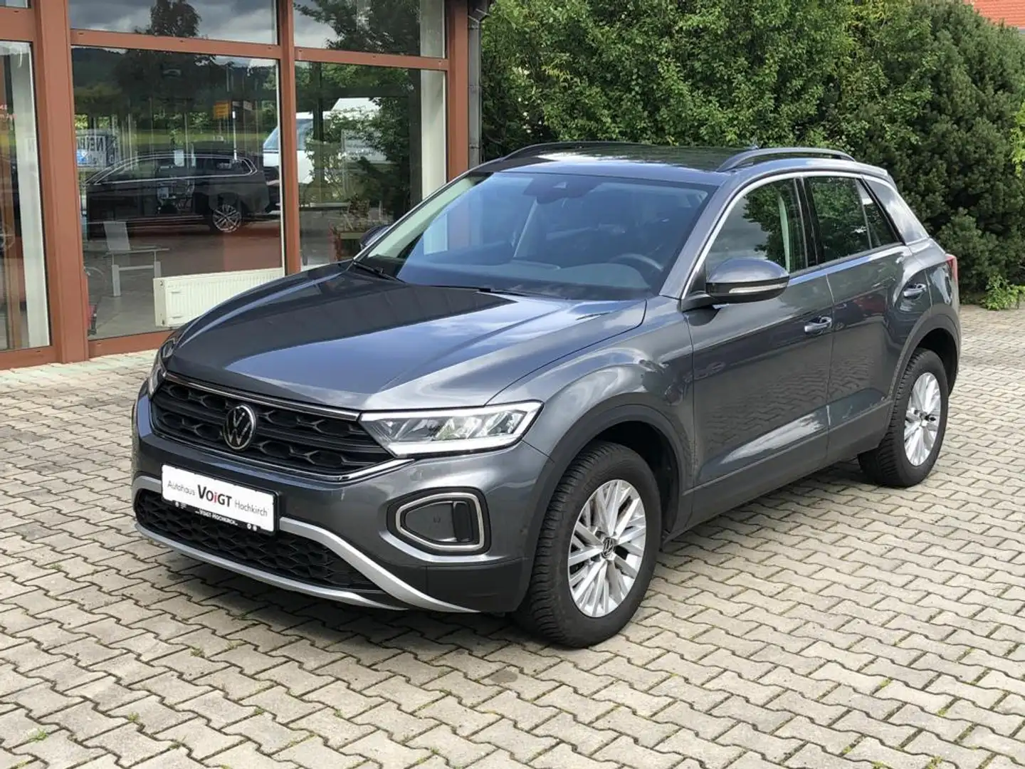Volkswagen T-Roc Life 1.5 TSI AHK LED KLIMAAUT APP ALS PDC Gris - 1