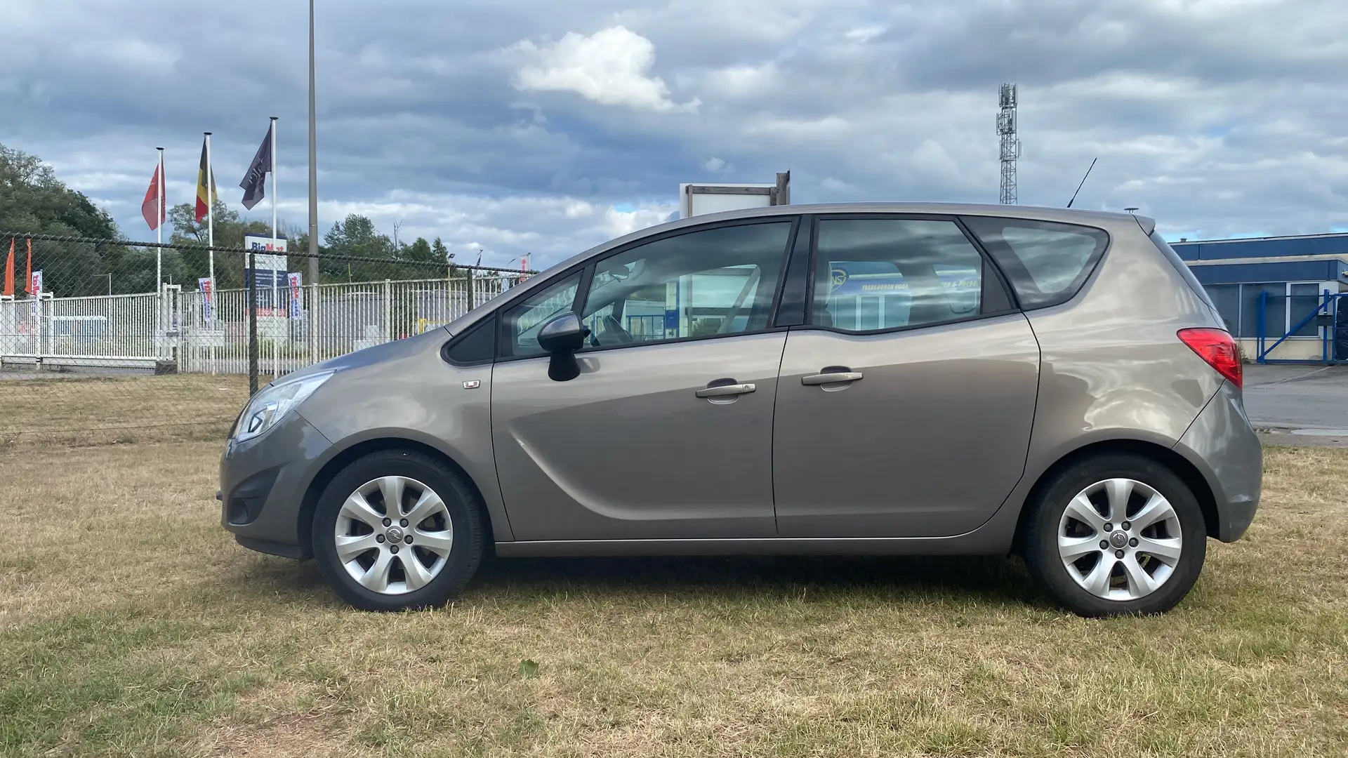 Opel Meriva ✅ Meriva 1.4 Brun - 2