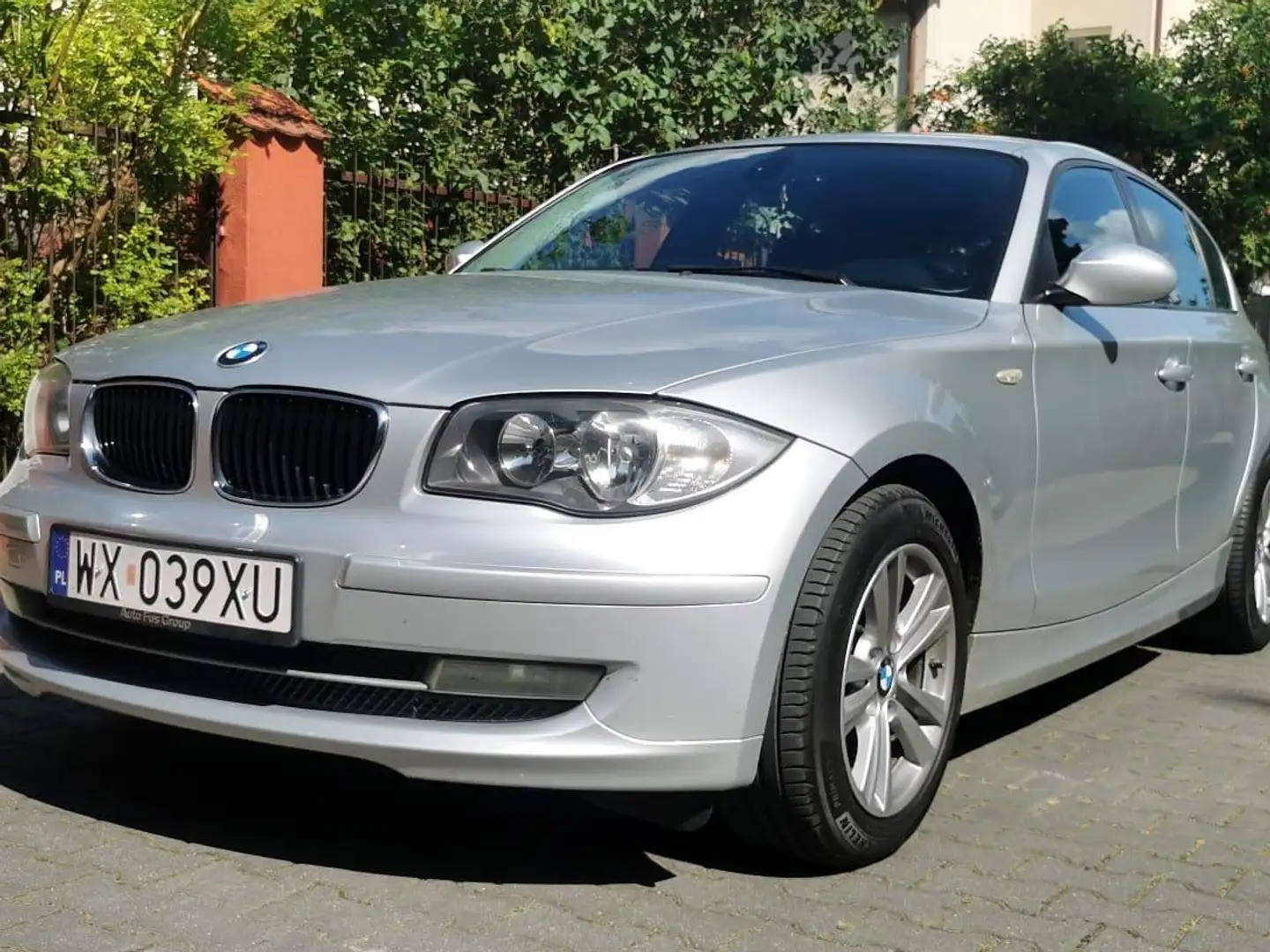 BMW 120 e87 Serie 1 UNFALLFREI Silber - 1