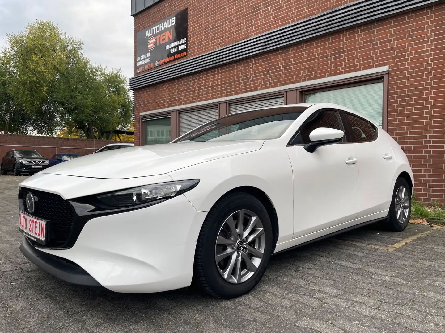 Mazda 3 Lim. 5-trg *LED*CARPLAY*DAA*HUP*TEMPO*PDC* Weiß - 1