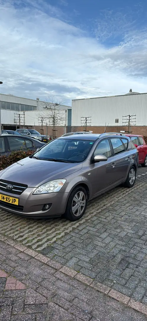 Kia Ceed / cee'd 1.6 X-ecutive Beige - 2
