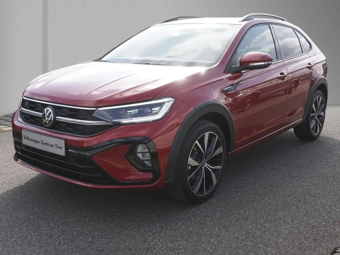 Volkswagen Taigo 1.0 TSI DSG R-Line Navi, AHK Rojo - 2