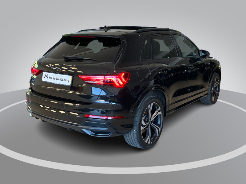 Audi Q3 45 TFSIe S edition · Panoramadak · 360°Camera + Pa — photo 2