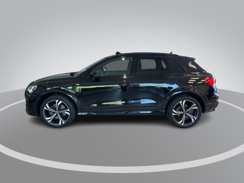 Audi Q3 45 TFSIe S edition · Panoramadak · 360°Camera + Pa — photo 3