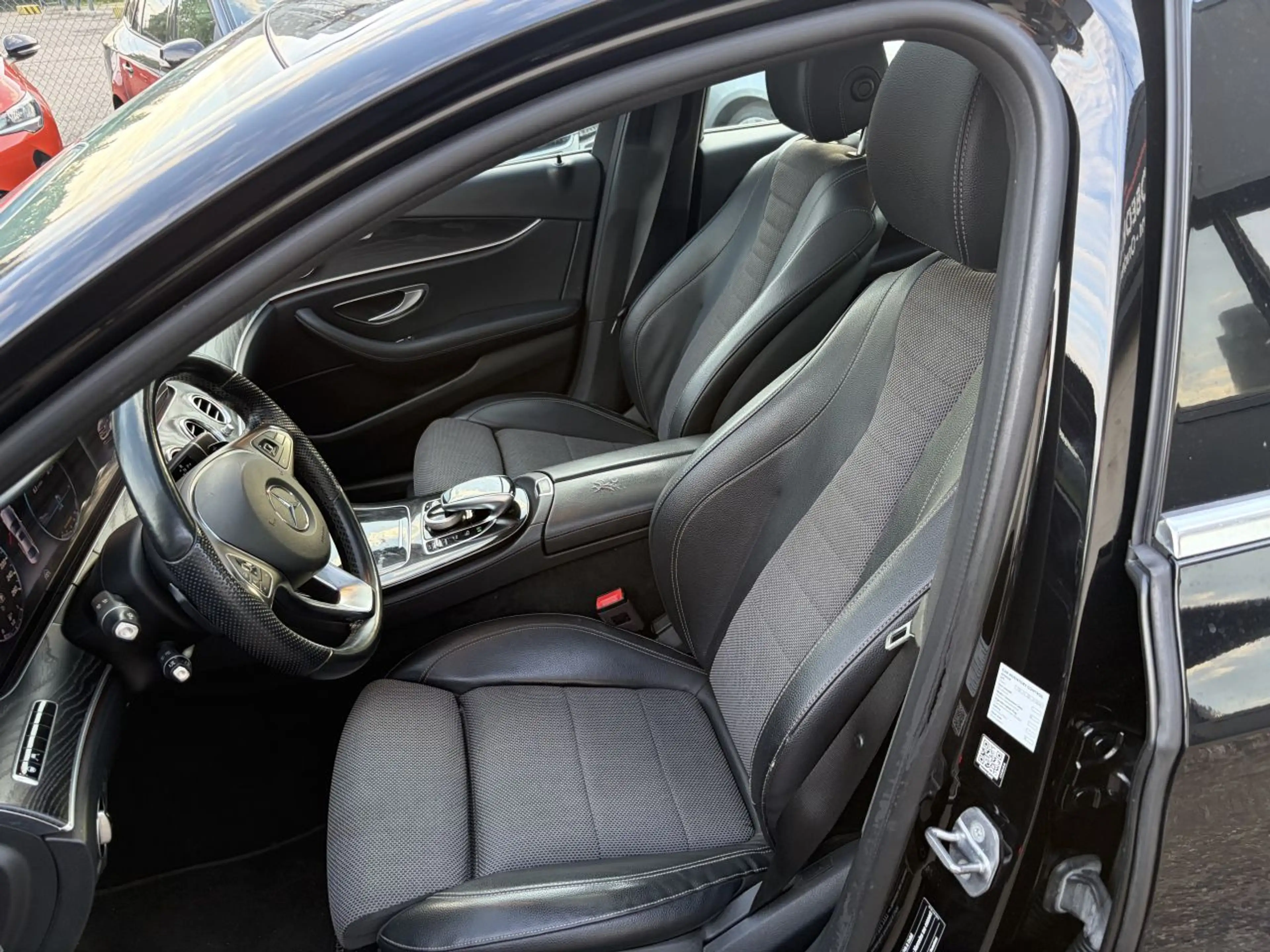 Mercedes-Benz E 350 350d Premium Plus AUTOMAAT sedan — photo 8