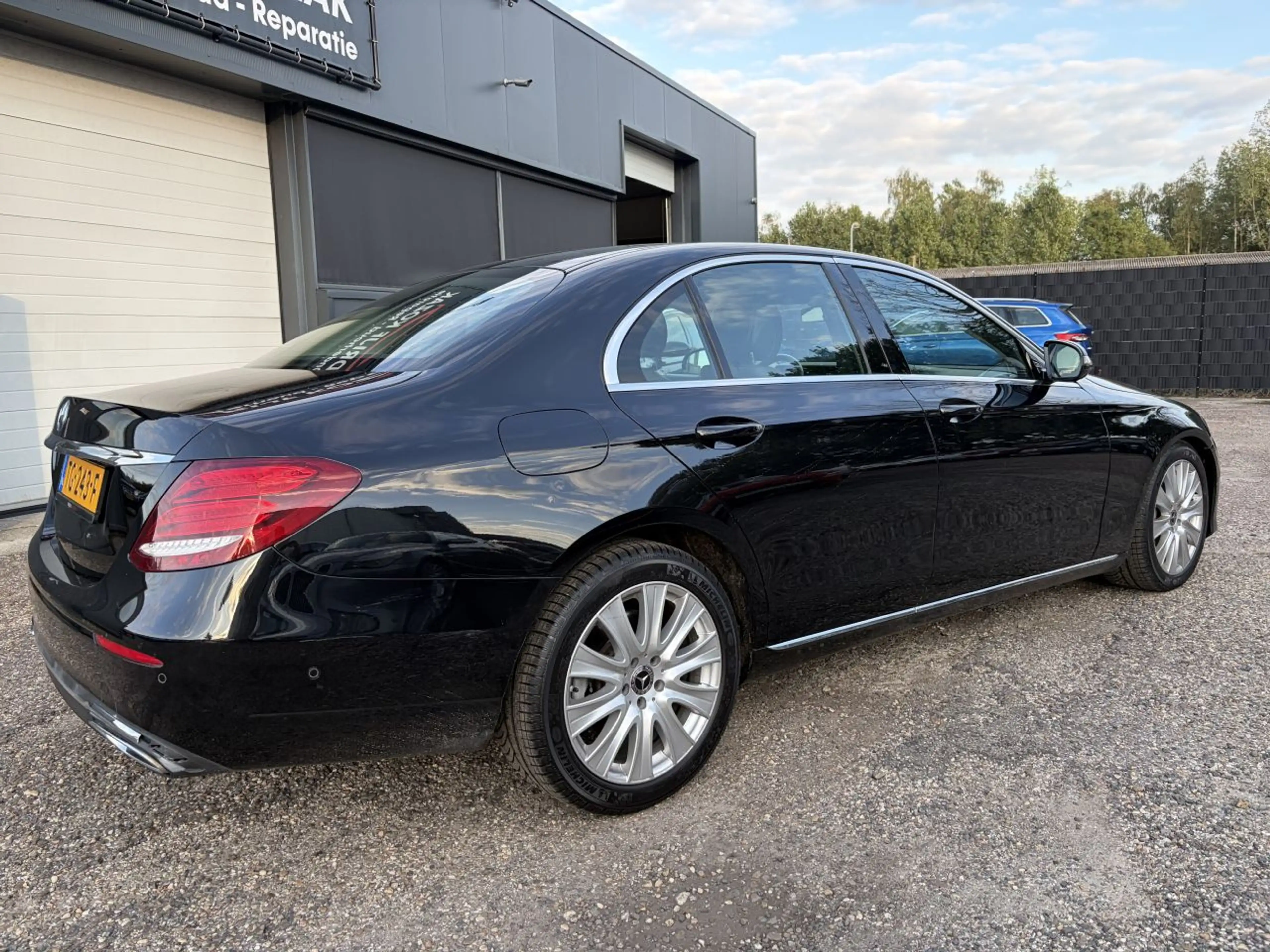Mercedes-Benz E 350 350d Premium Plus AUTOMAAT sedan — photo 4