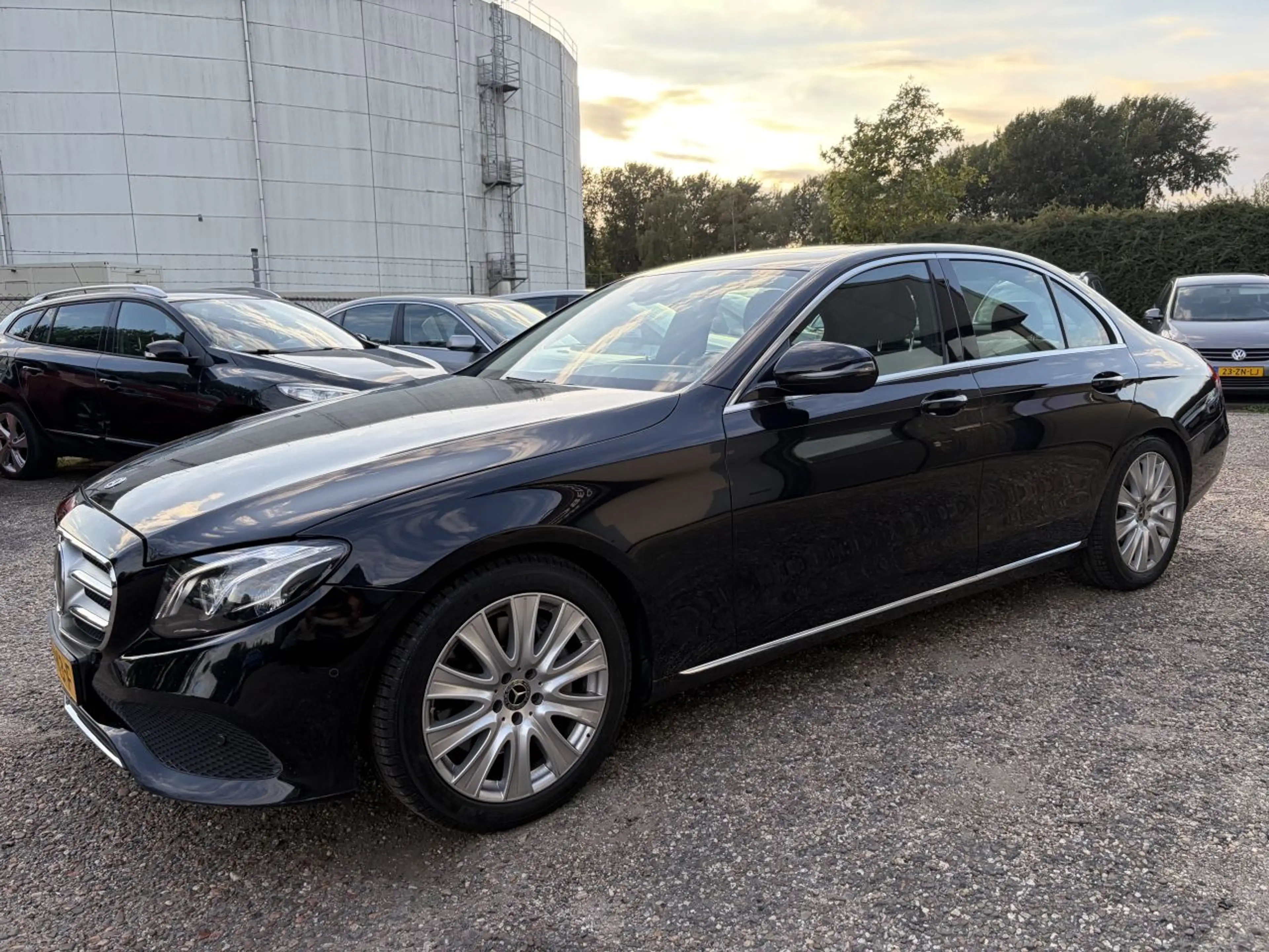Mercedes-Benz E 350 350d Premium Plus AUTOMAAT sedan — photo 2