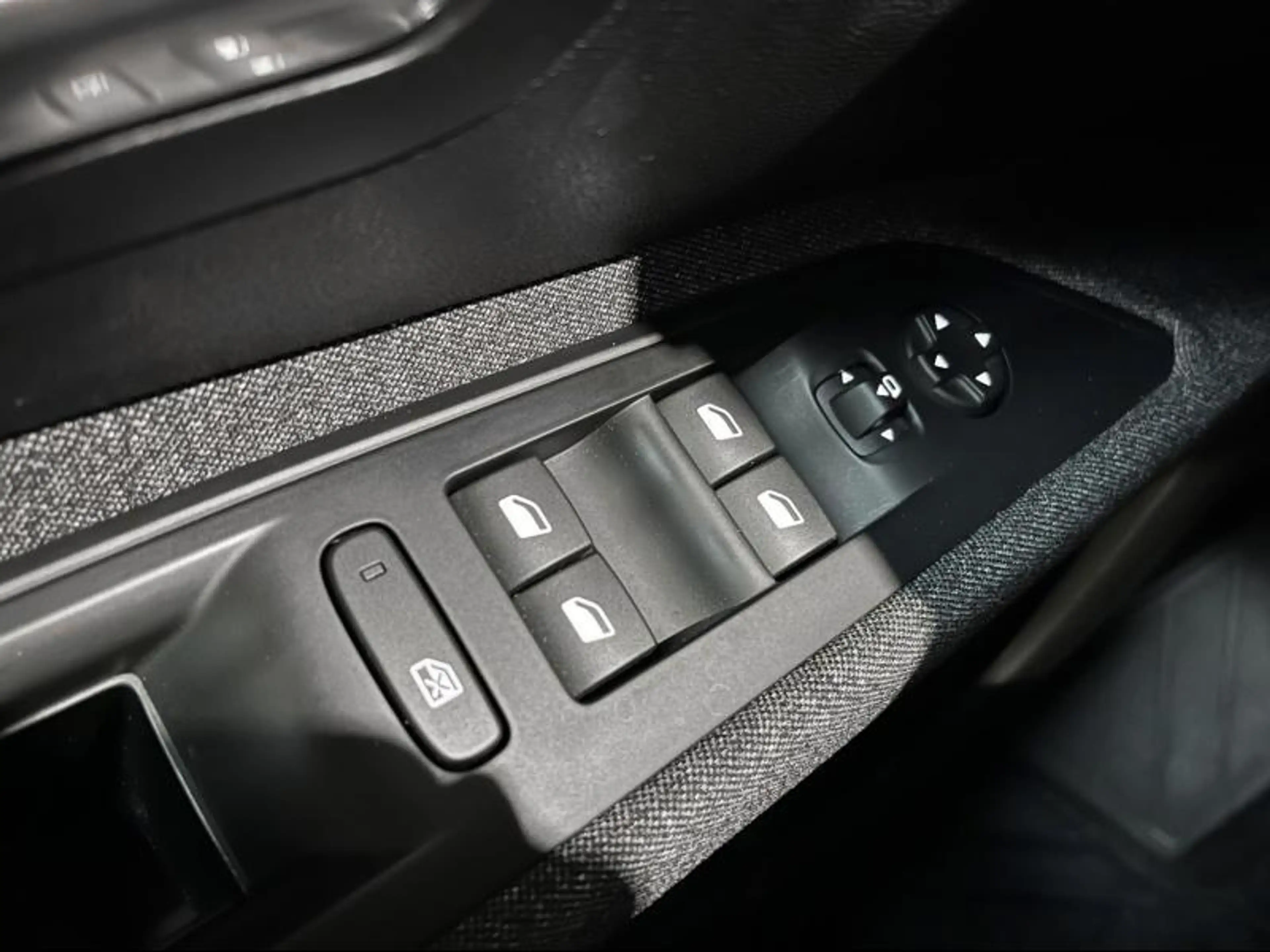 Peugeot 5008 Active Pack | 7 ZIT | — photo 27