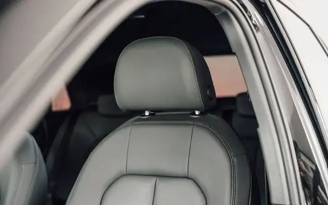 Audi Q3 view 11
