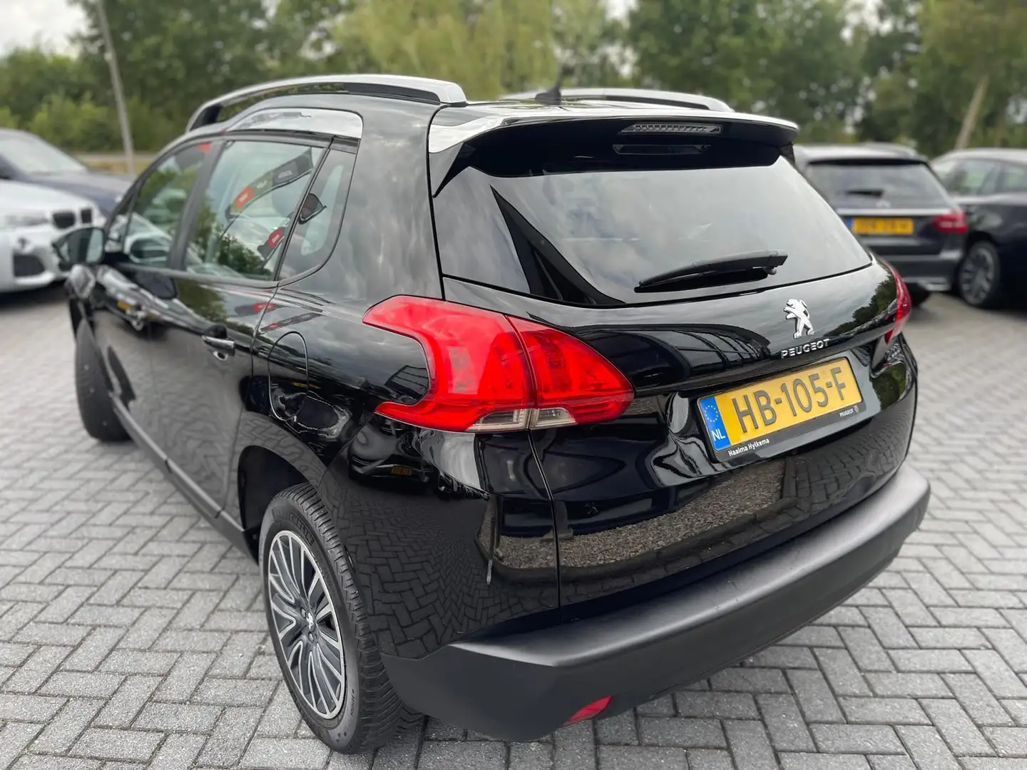 Peugeot 2008 1.2 PureTech Active | Airco | Navigatie | Panorama Noir - 2
