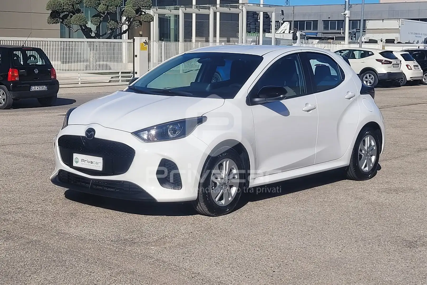 Mazda 2 Mazda2 Hybrid 1.5 VVT e-CVT Full Hybrid Electric Centre-Line Bianco - 1