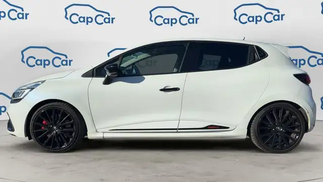 Renault Clio view 2