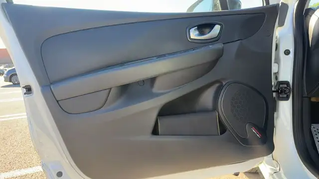 Renault Clio view 7