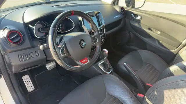 Renault Clio view 8