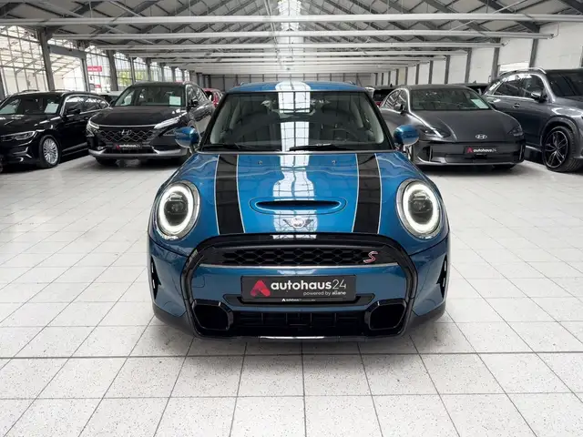 Mini Cooper Cooper view 2