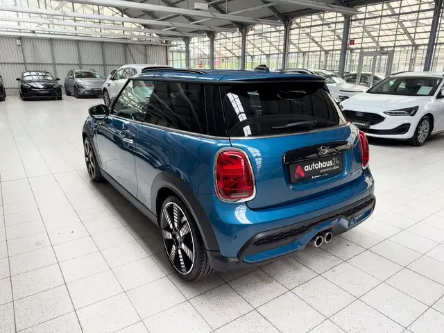 Mini Cooper Cooper view 4