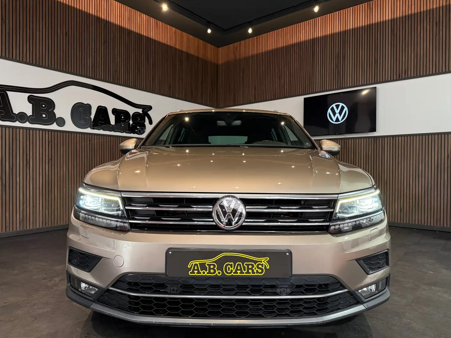 Volkswagen Tiguan 1.5 TSI Highline *AUTOMATIQUE*GARANTIE 12MOIS* Bronze - 2