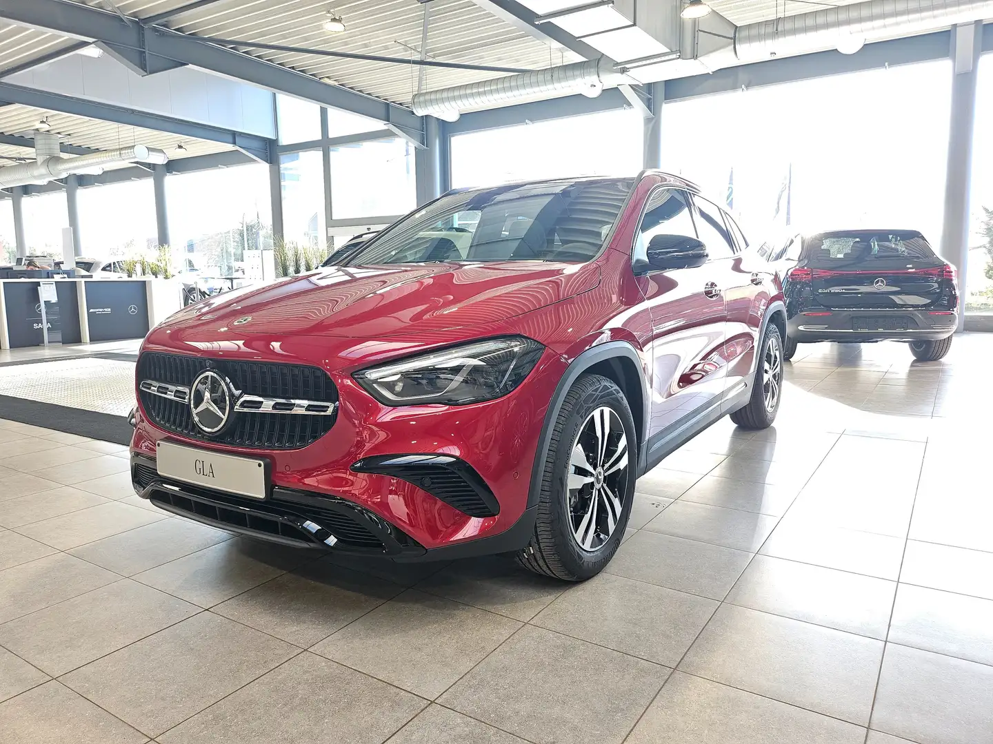 Mercedes-Benz GLA 200 d Luxury Line Červená - 1