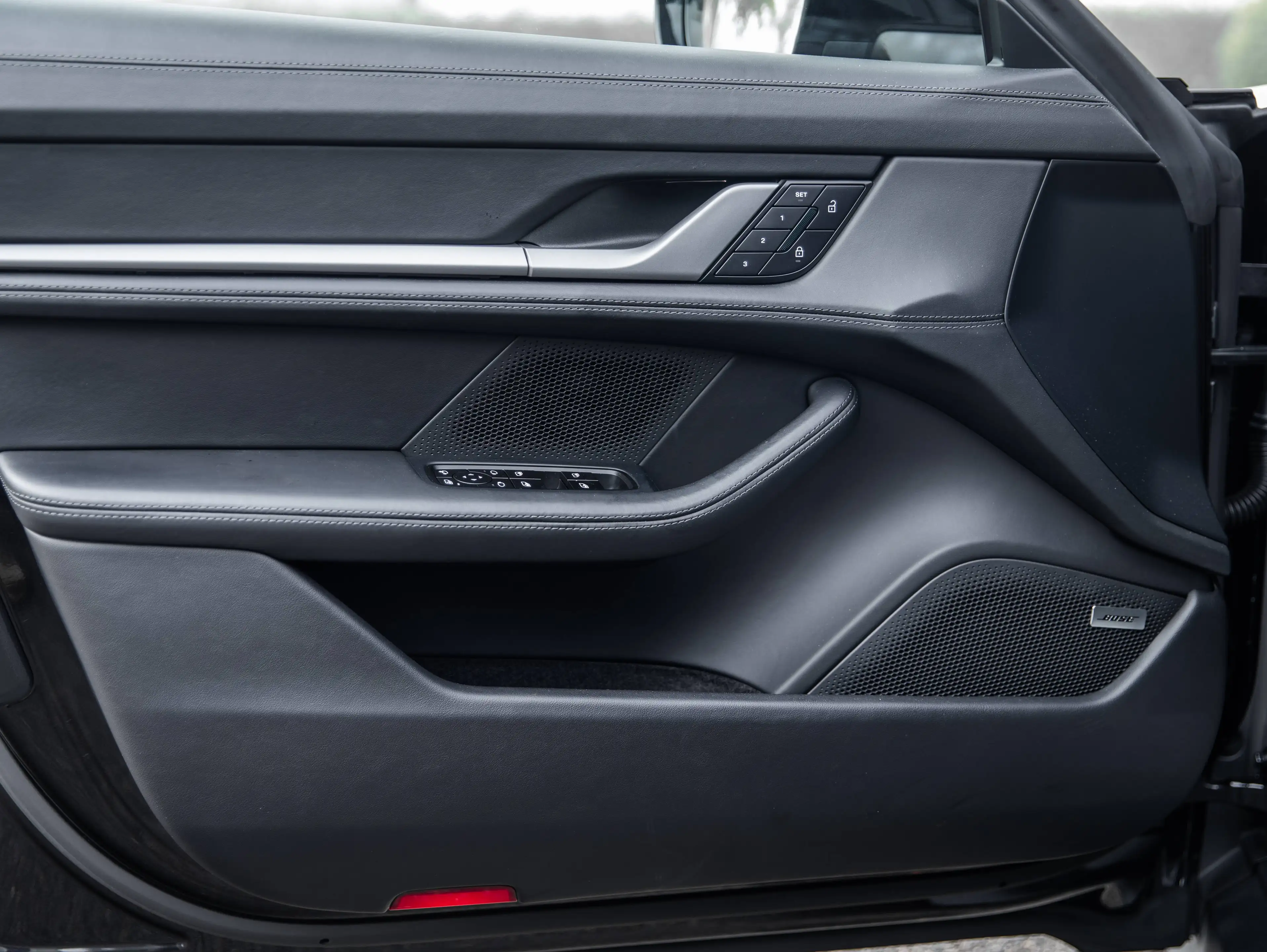 Porsche Taycan 4S Sport Turismo/PERF BATT+/CHRONO/AIR SUSP/MATRIX/BOSE/PANO/PORSCHE ENTRY/AMBIANCE/21"/14WAY+MEMORY — photo 6