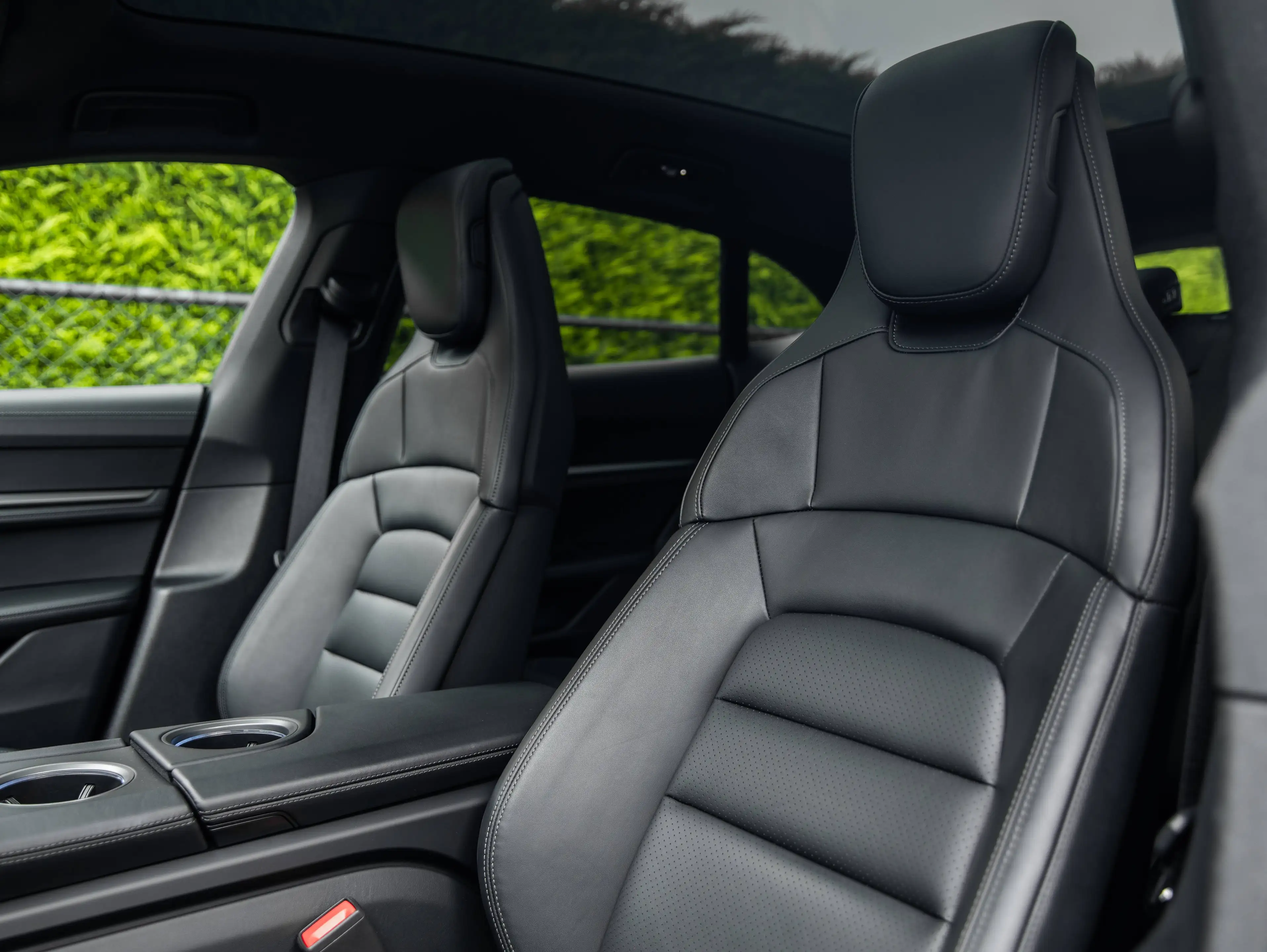 Porsche Taycan 4S Sport Turismo/PERF BATT+/CHRONO/AIR SUSP/MATRIX/BOSE/PANO/PORSCHE ENTRY/AMBIANCE/21"/14WAY+MEMORY — photo 8