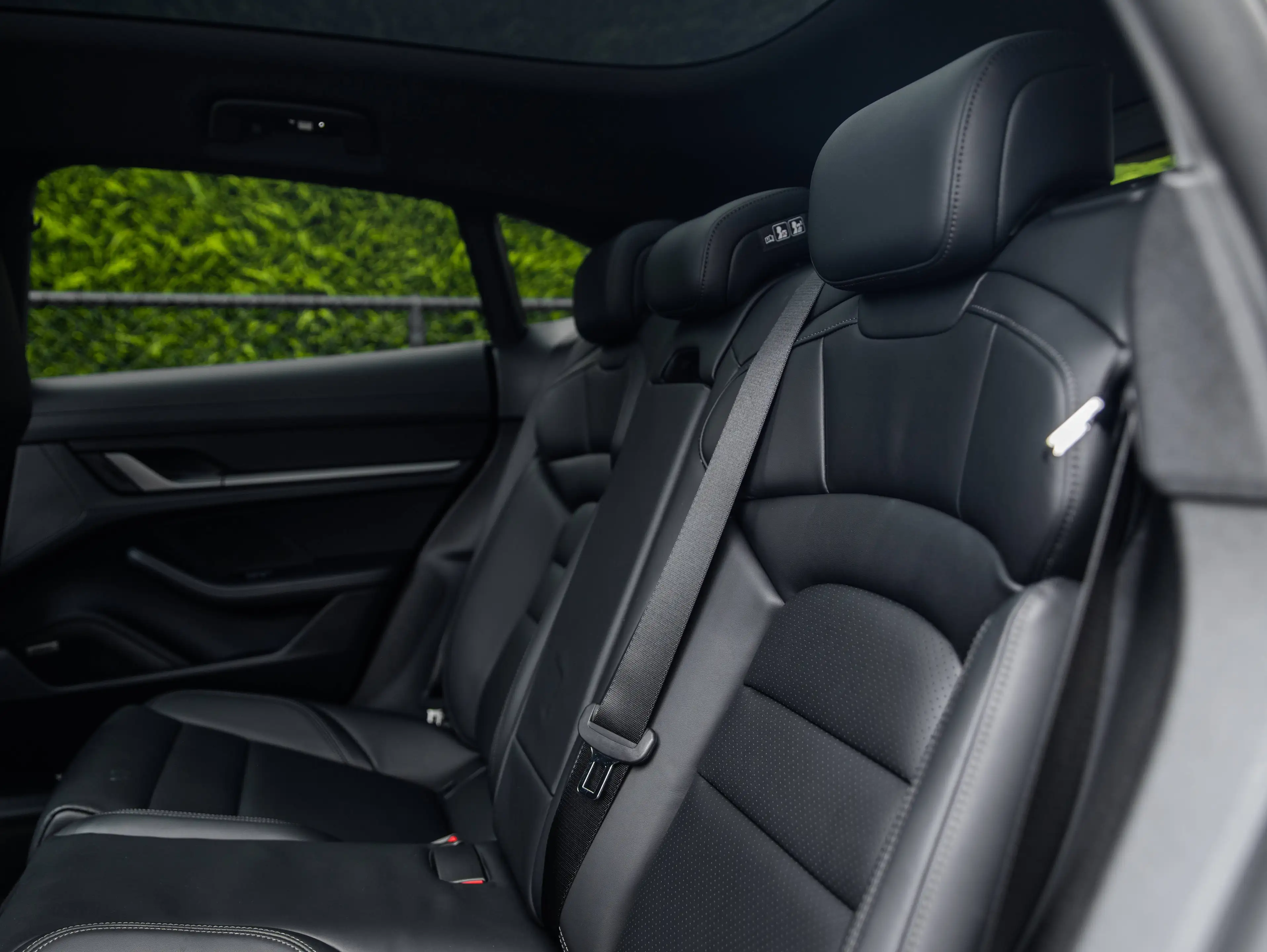 Porsche Taycan 4S Sport Turismo/PERF BATT+/CHRONO/AIR SUSP/MATRIX/BOSE/PANO/PORSCHE ENTRY/AMBIANCE/21"/14WAY+MEMORY — photo 9