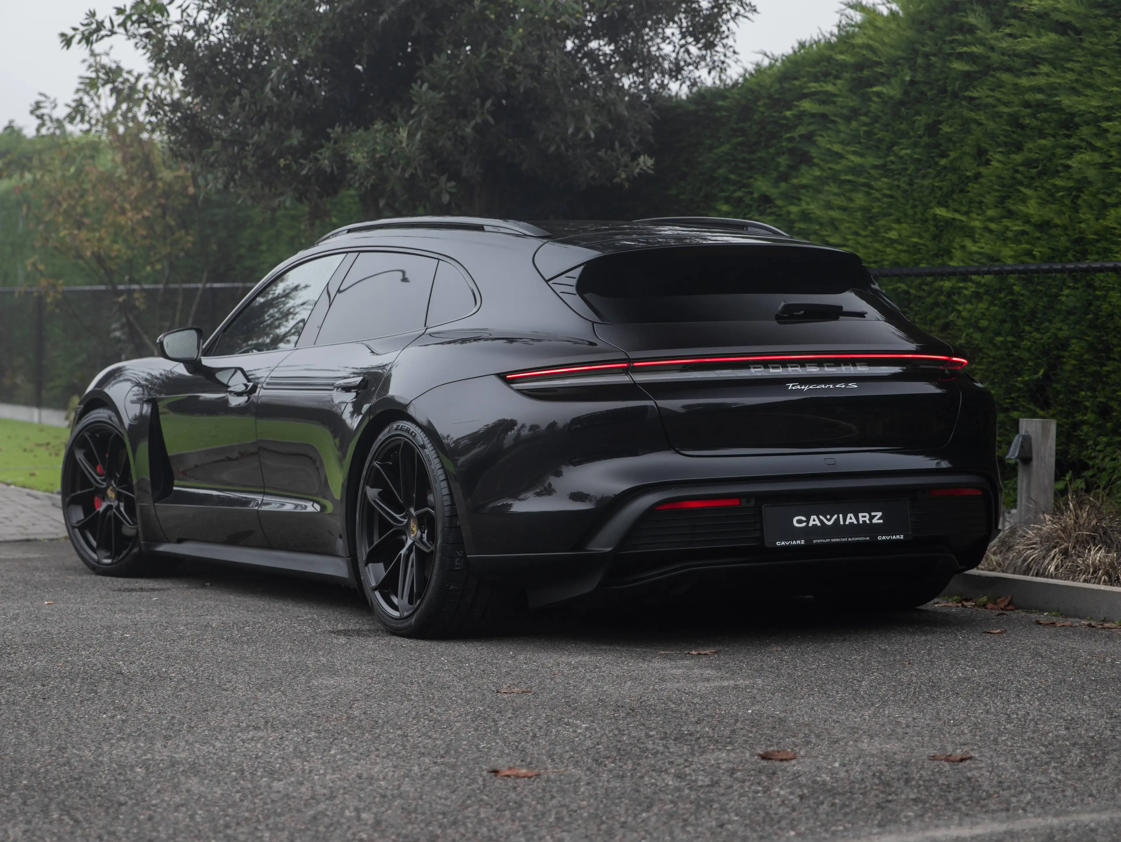 Porsche Taycan 4S Sport Turismo/PERF BATT+/CHRONO/AIR SUSP/MATRIX/BOSE/PANO/PORSCHE ENTRY/AMBIANCE/21"/14WAY+MEMORY — photo 2