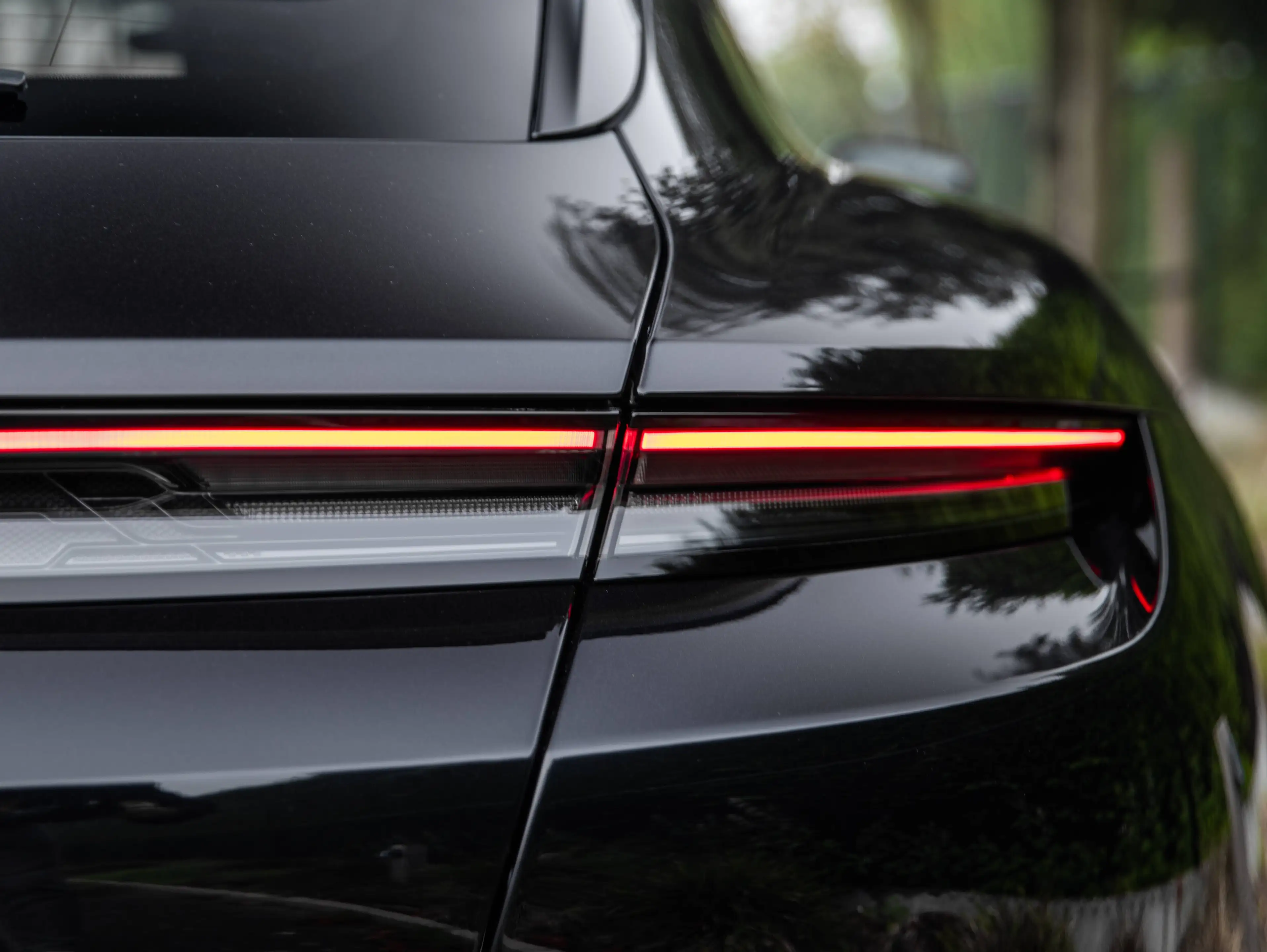 Porsche Taycan 4S Sport Turismo/PERF BATT+/CHRONO/AIR SUSP/MATRIX/BOSE/PANO/PORSCHE ENTRY/AMBIANCE/21"/14WAY+MEMORY — photo 28