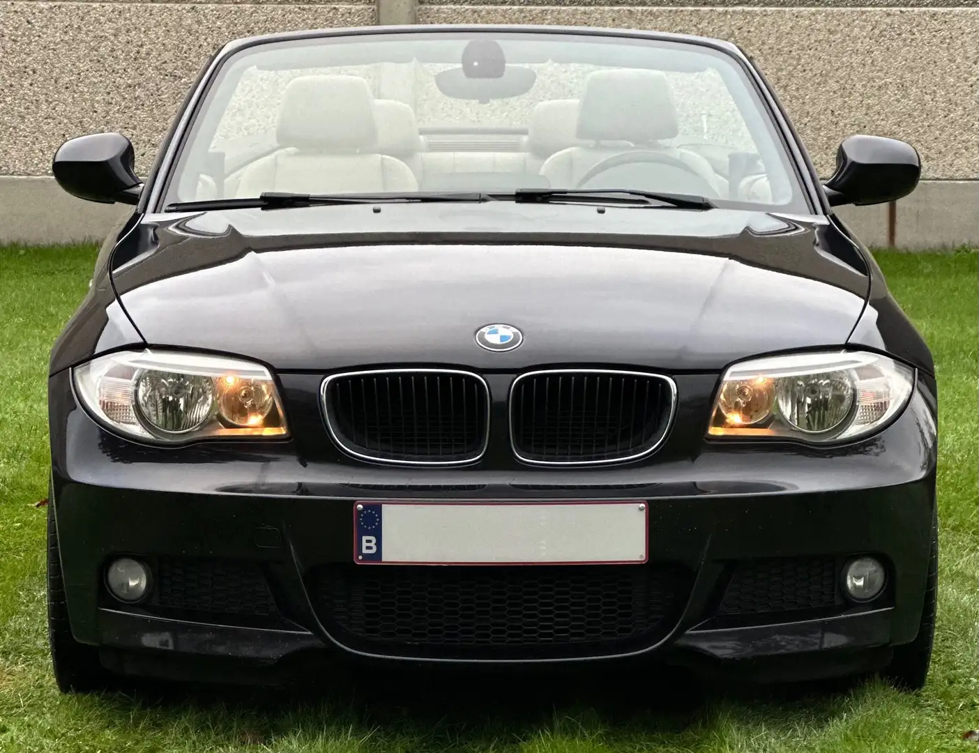 BMW 118 i M Pack Zwart - 2
