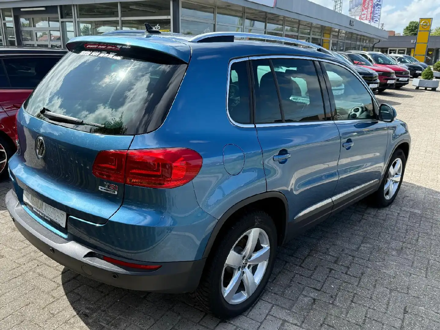 Volkswagen Tiguan Lounge Sport & Style BMT Blue - 2
