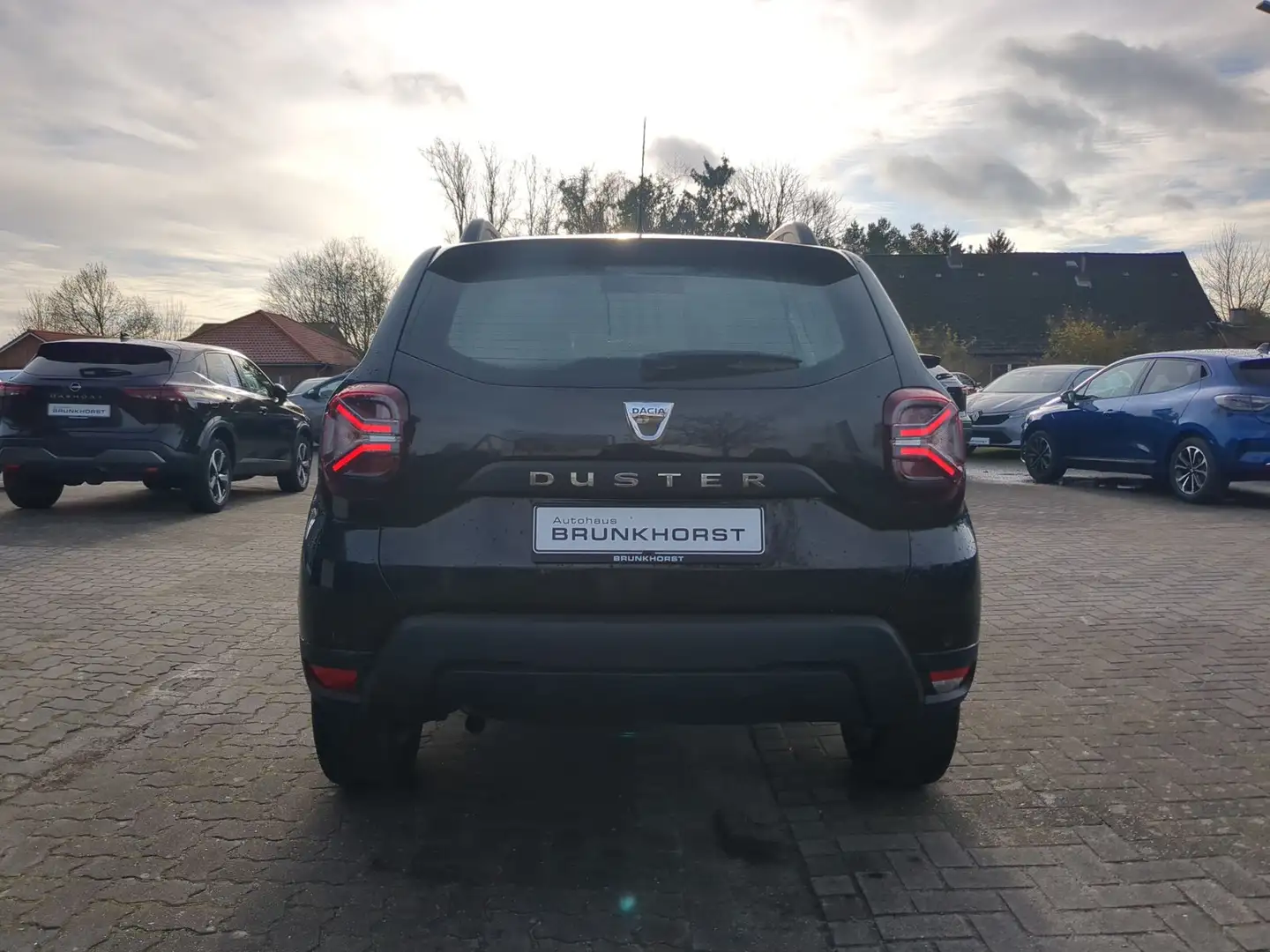 Dacia Duster TCe 130 Comfort SHZ LED Schwarz - 2