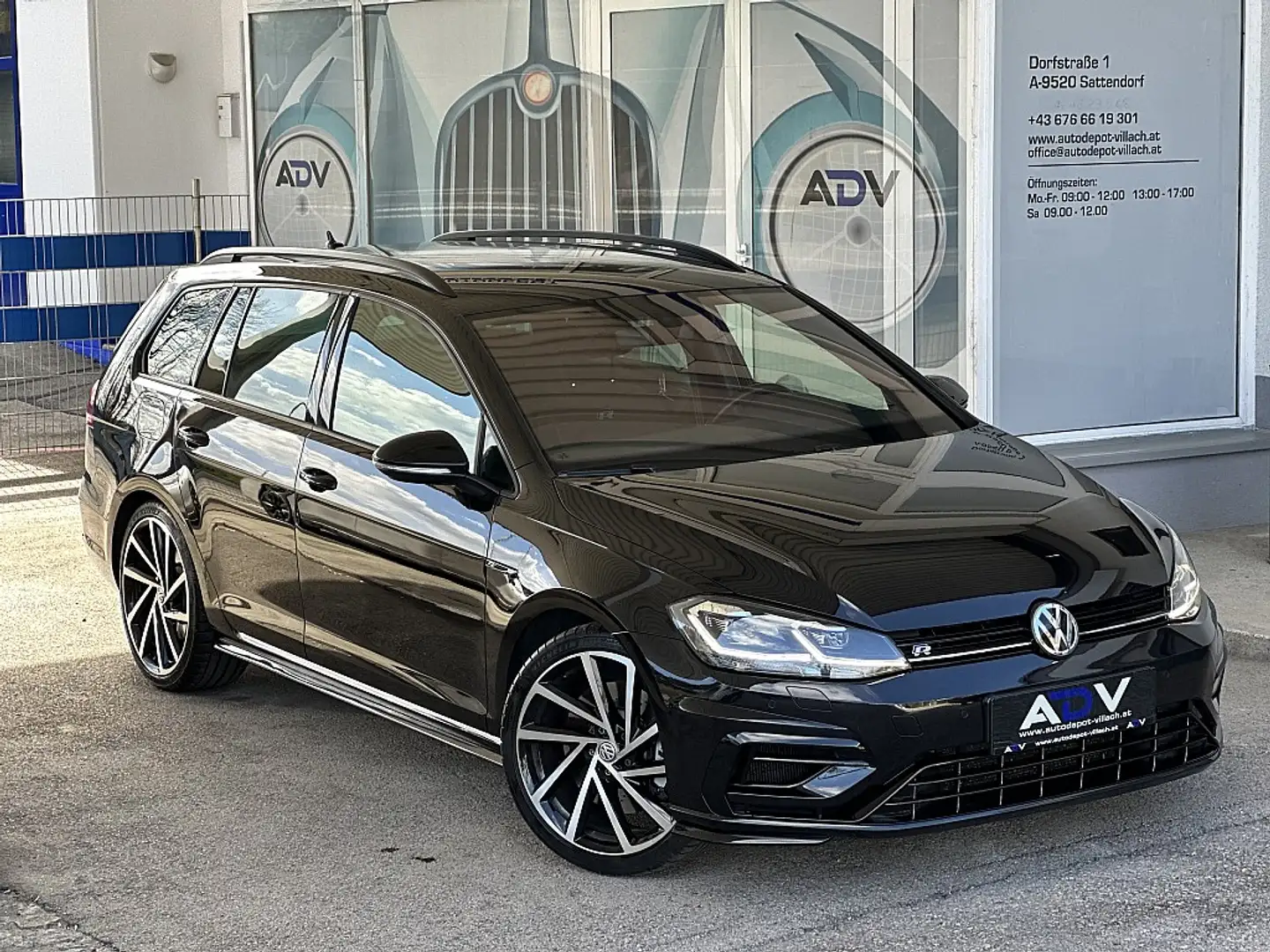 Volkswagen Golf Variant R 2,0 TSI DSG Zwart - 1