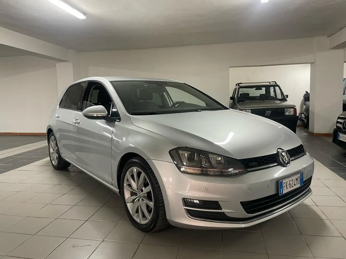Volkswagen Golf 5p 1.6 tdi Highline Executive 110cv dsg Gris - 1