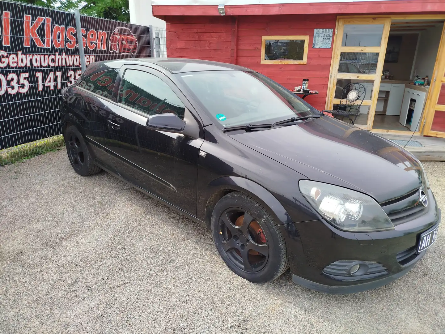 Opel Astra GTC Noir - 1