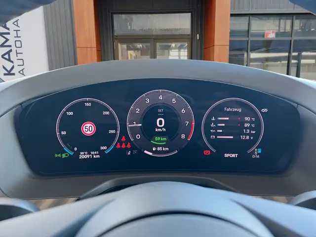 Porsche Panamera view 10