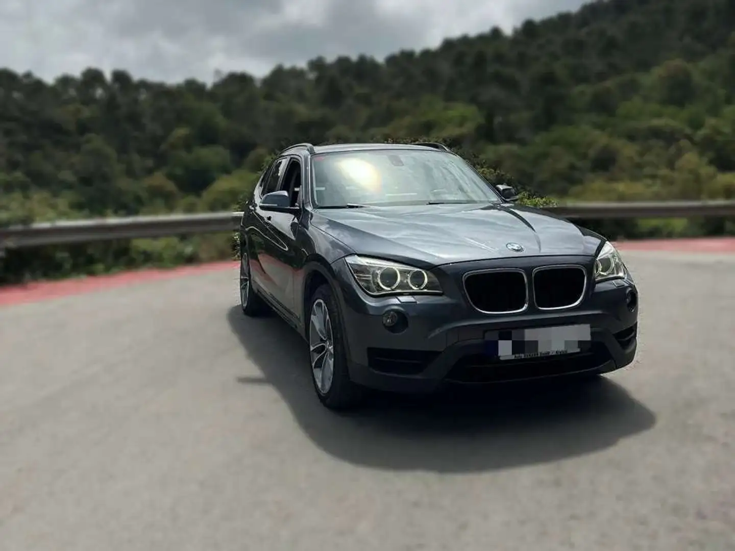 BMW X1 xDrive 20d Gris - 2