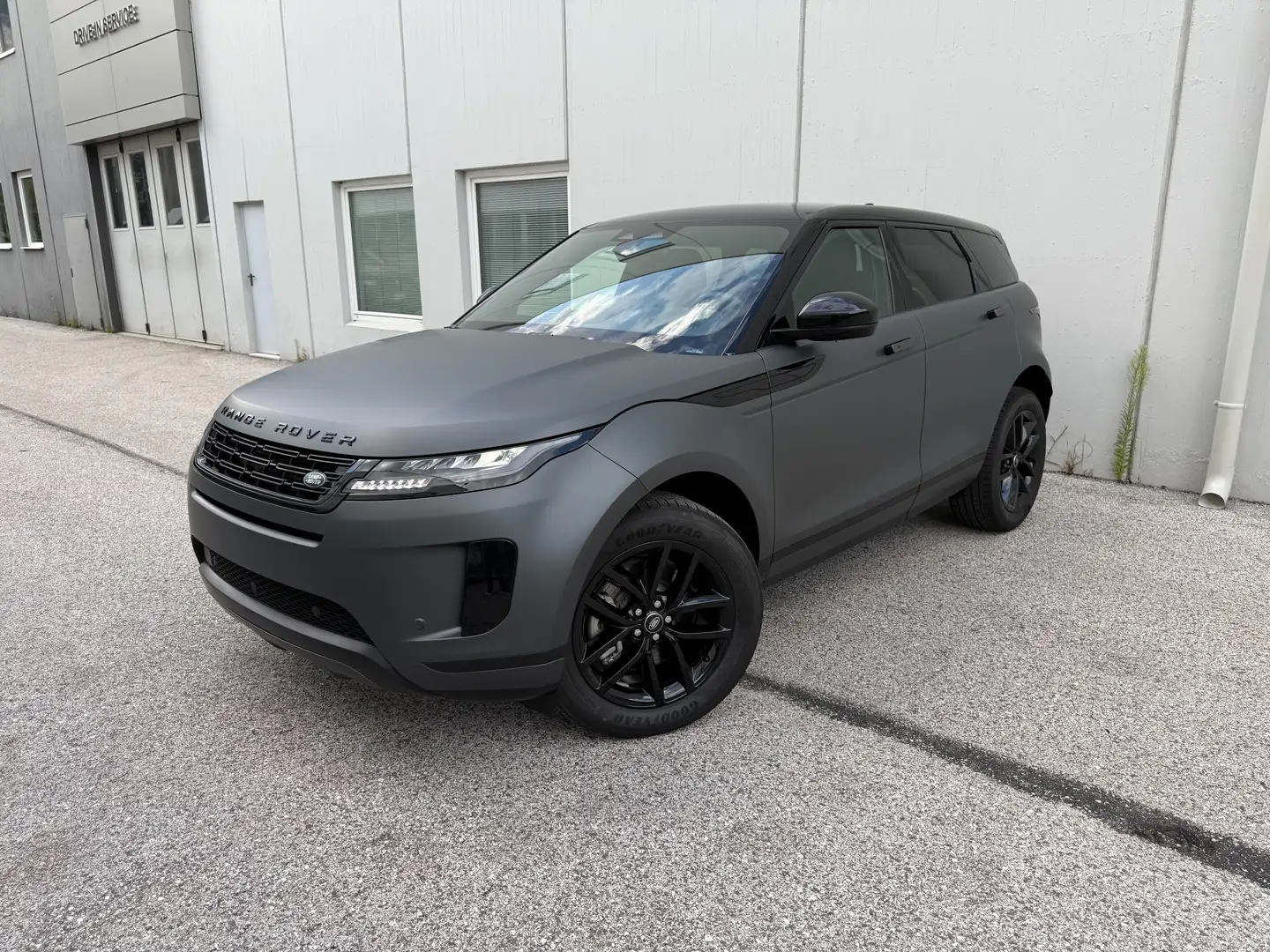 Land Rover Range Rover Evoque 2.0d 163CV mhev MATTE METAL DAYTONA GREY EDITION Grigio - 1